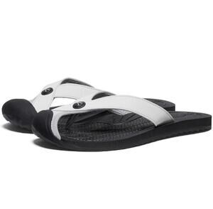 Keen Women's Vapor Black Barbados TG Flip-Flop Sandals Size 8